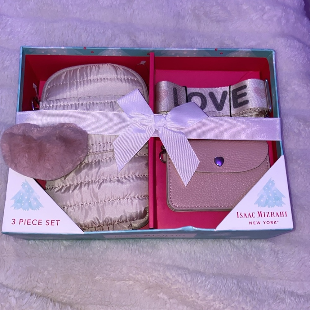 NWT NIB Isaac Mizrahi Zelda Crossbody Bag w/ LOVE Strap Gift Set Vanilla White